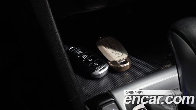 Hyundai Veloster 2018 — photo 26