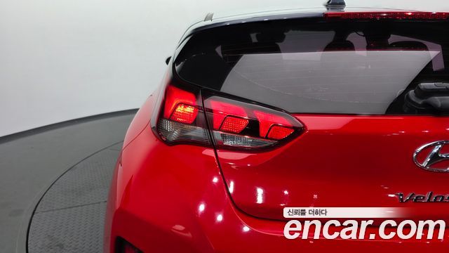 Hyundai Veloster 2018 — photo 9