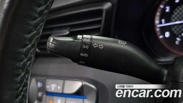 Hyundai Veloster 2018 — photo 27