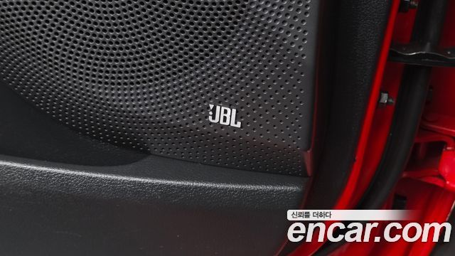 Hyundai Veloster 2018 — photo 30