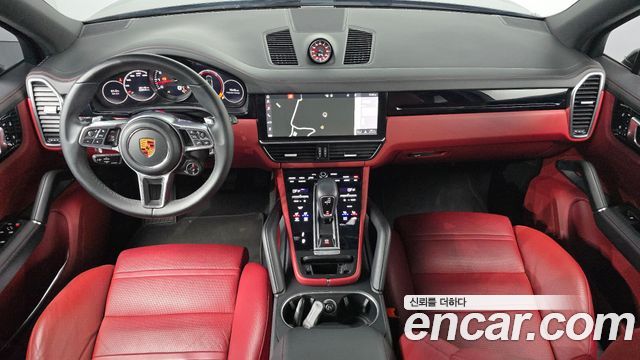 Porsche Cayenne 2019 — photo 10