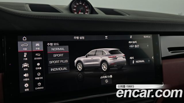 Porsche Cayenne 2019 — photo 21