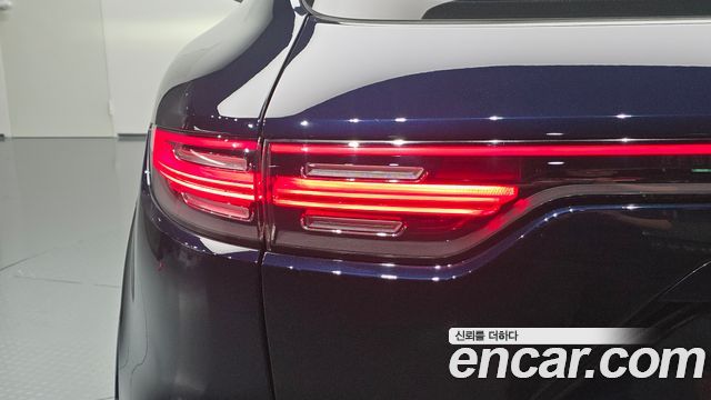 Porsche Cayenne 2019 — photo 9