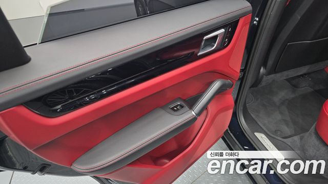 Porsche Cayenne 2019 — photo 15