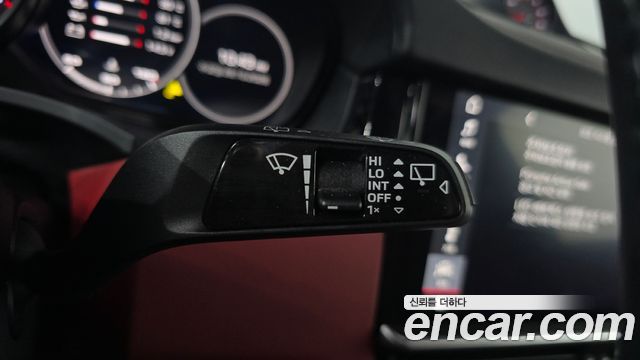 Porsche Cayenne 2019 — photo 27