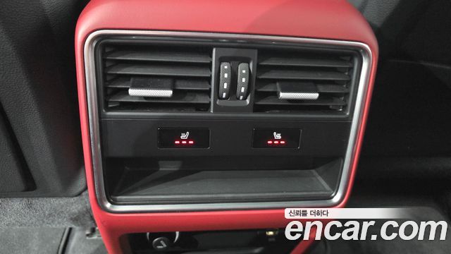 Porsche Cayenne 2019 — photo 29