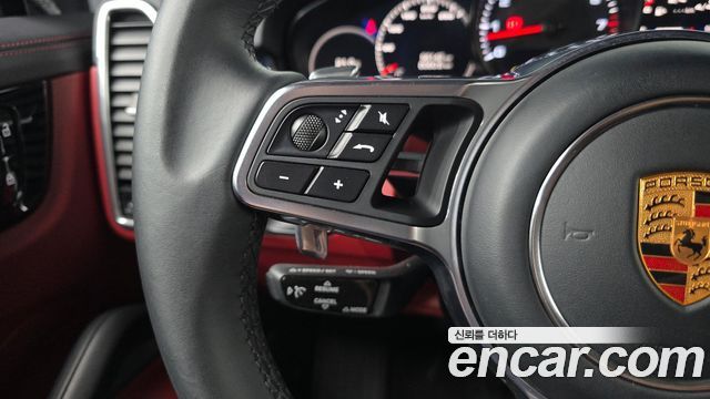 Porsche Cayenne 2019 — photo 31