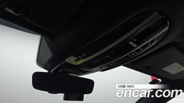Porsche Cayenne 2019 — photo 32