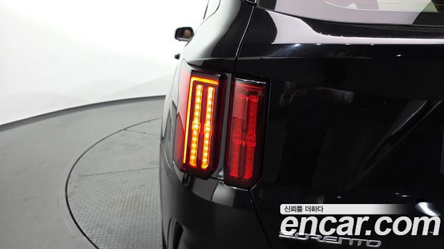Kia Sorento 2023 — photo 9