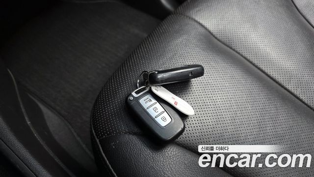 Hyundai Santafe 2012 — photo 19