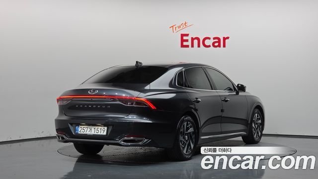 Hyundai Grandeur 2022 — photo 2