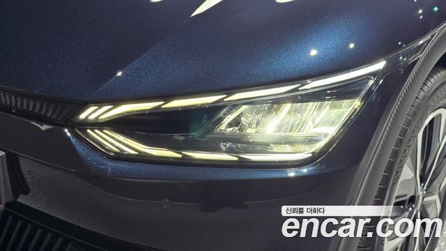 Kia EV6 2023 — photo 8