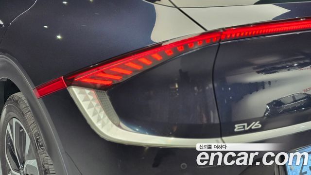 Kia EV6 2023 — photo 9