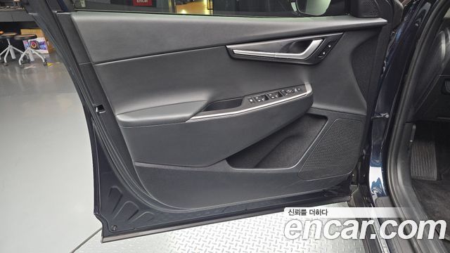 Kia EV6 2023 — photo 14