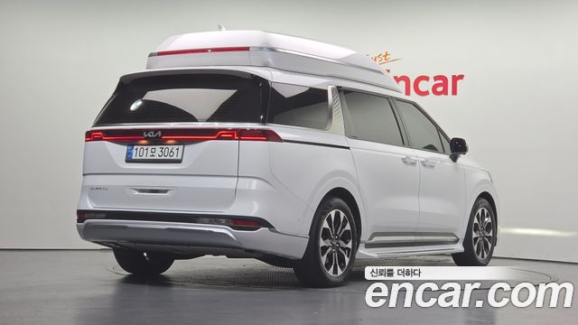 Kia Canival 2023 — photo 2