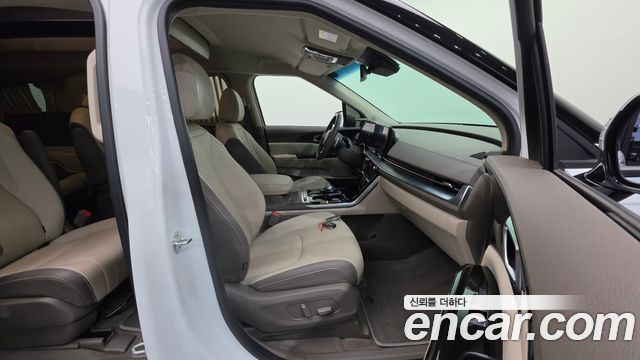 Kia Canival 2023 — photo 13