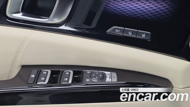 Kia Canival 2023 — photo 17