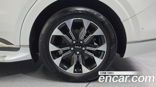 Kia Canival 2023 — photo 7