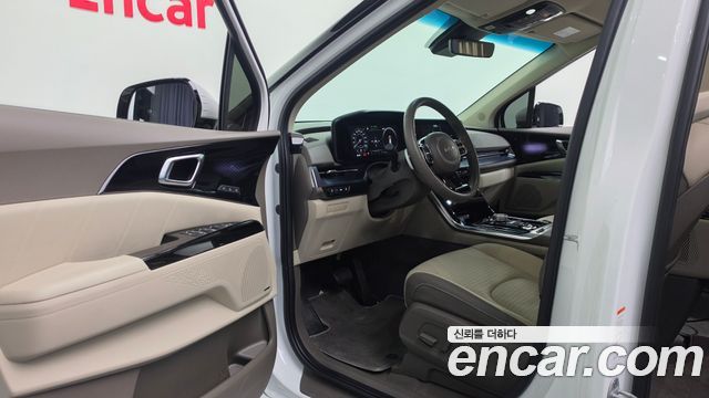 Kia Canival 2023 — photo 16