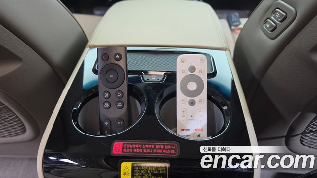 Kia Canival 2023 — photo 27