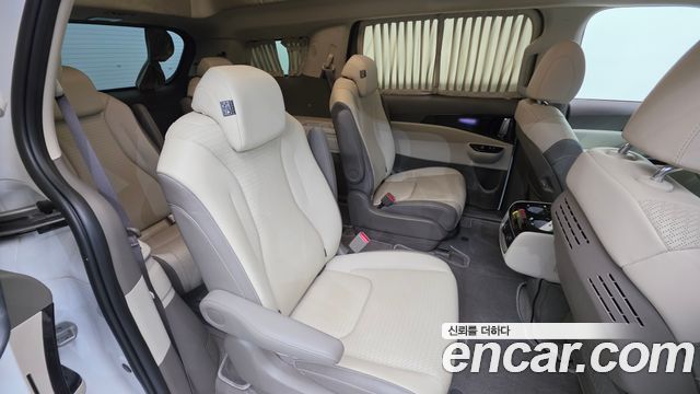 Kia Canival 2023 — photo 29