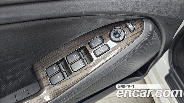 Kia K5 2012 — photo 26