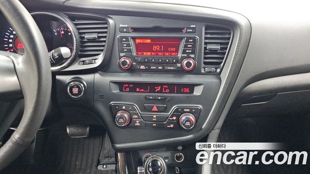 Kia K5 2012 — photo 30