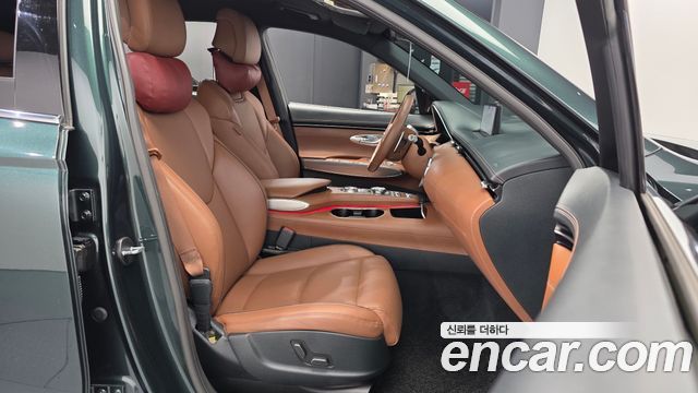 Genesis GV70 2021 — photo 17