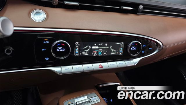 Genesis GV70 2021 — photo 23