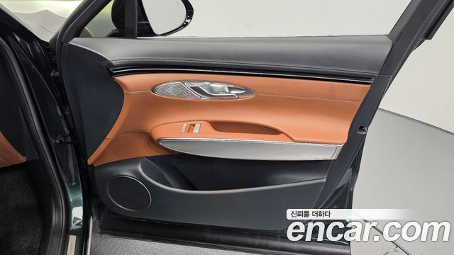 Genesis GV70 2021 — photo 15
