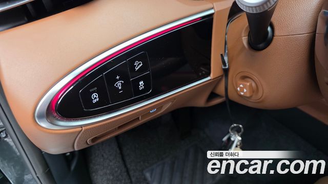 Genesis GV70 2021 — photo 34