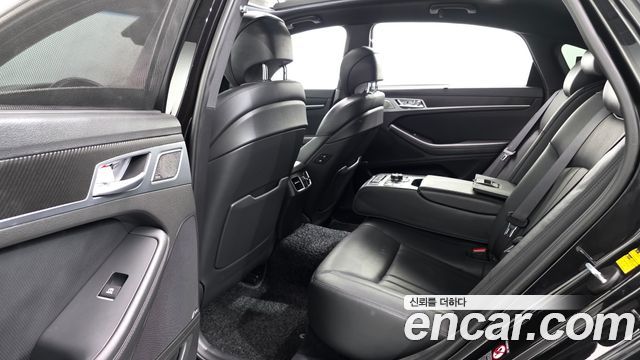 Genesis G80 2018 — photo 11