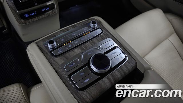 Kia K9 2022 — photo 24