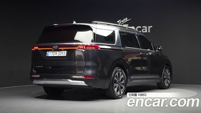 Kia Canival 2021 — photo 2