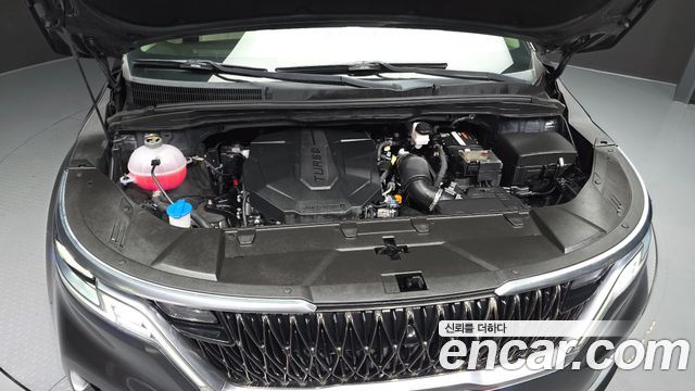 Kia Canival 2021 — photo 6