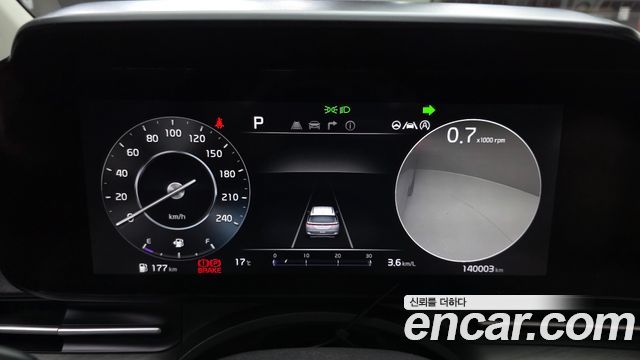 Kia Canival 2021 — photo 11