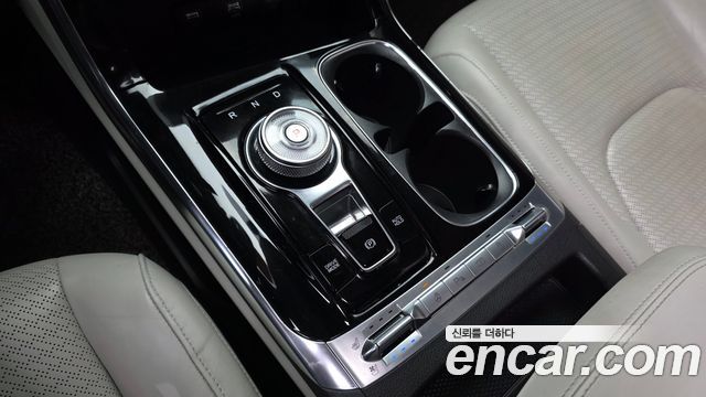 Kia Canival 2021 — photo 12