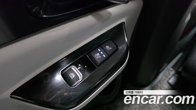 Kia Canival 2021 — photo 25