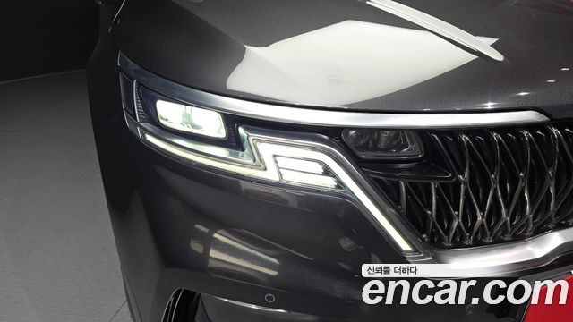Kia Canival 2021 — photo 8