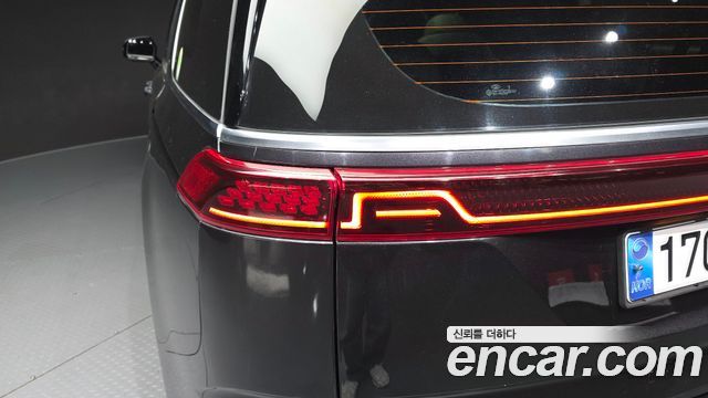 Kia Canival 2021 — photo 9
