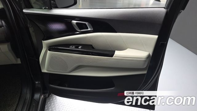 Kia Canival 2021 — photo 14