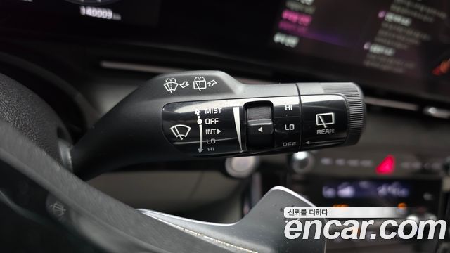 Kia Canival 2021 — photo 28