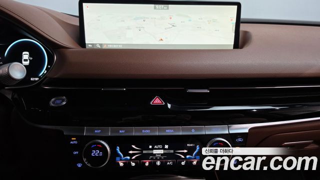 Genesis G80 2023 — photo 19