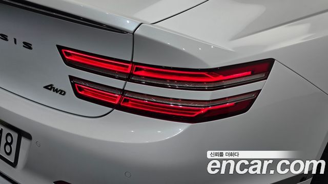 Genesis G80 2023 — photo 9