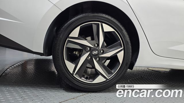 Hyundai AVANTE 2023 — photo 5