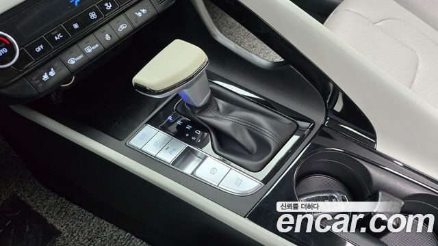 Hyundai AVANTE 2023 — photo 12