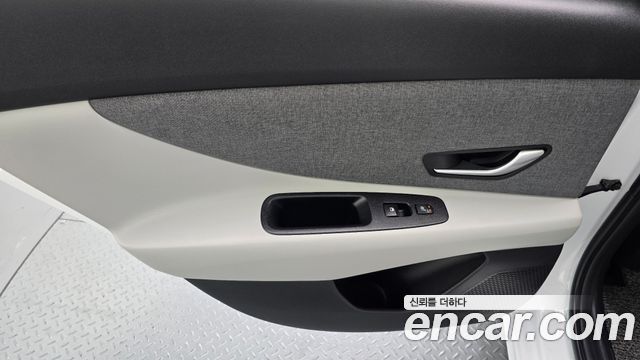 Hyundai AVANTE 2023 — photo 15