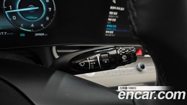 Hyundai AVANTE 2023 — photo 27