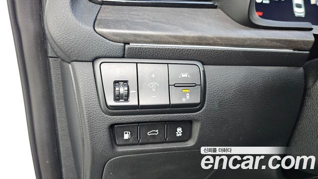 Kia K7 2020 — photo 24