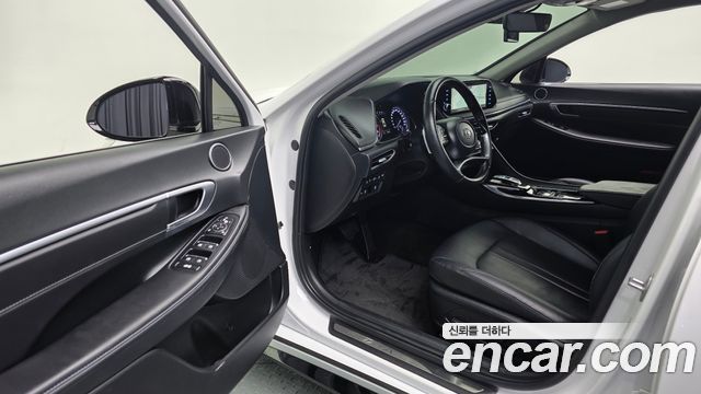 Hyundai Sonata 2023 — photo 11
